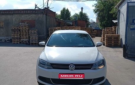 Volkswagen Jetta VI, 2014 год, 800 000 рублей, 3 фотография