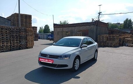 Volkswagen Jetta VI, 2014 год, 800 000 рублей, 2 фотография