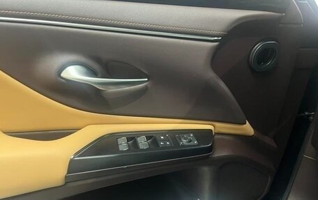 Lexus ES VII, 2021 год, 2 650 000 рублей, 9 фотография