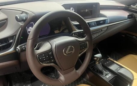 Lexus ES VII, 2021 год, 2 650 000 рублей, 7 фотография