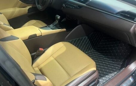 Lexus ES VII, 2021 год, 2 650 000 рублей, 13 фотография