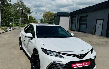 Toyota Camry, 2022 год, 2 900 000 рублей, 2 фотография