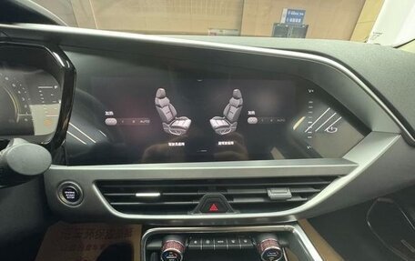 Geely Tugella FY11, 2022 год, 1 875 000 рублей, 12 фотография