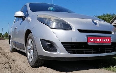 Renault Scenic III, 2010 год, 800 000 рублей, 1 фотография