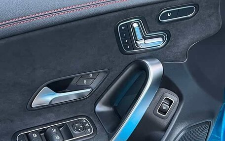 Mercedes-Benz CLA, 2025 год, 3 500 000 рублей, 11 фотография