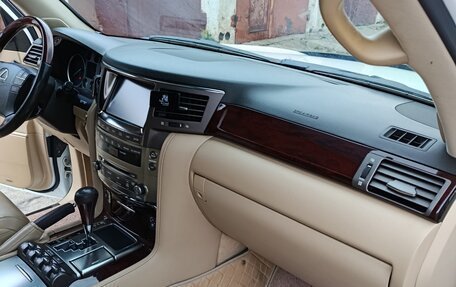 Lexus LX III, 2011 год, 4 500 000 рублей, 29 фотография