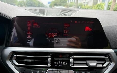BMW 3 серия, 2021 год, 2 960 000 рублей, 9 фотография