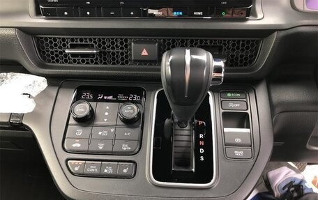 Honda Stepwgn, 2022 год, 2 013 000 рублей, 10 фотография