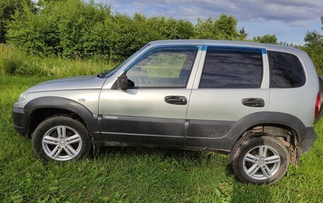 Chevrolet Niva I рестайлинг, 2012 год, 400 000 рублей, 4 фотография