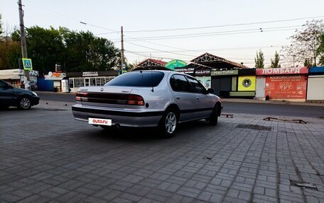 Nissan Maxima IV, 1996 год, 450 000 рублей, 4 фотография