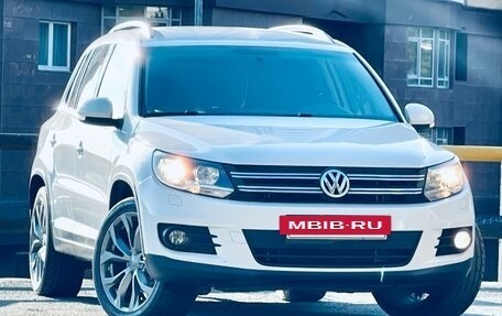 Volkswagen Tiguan I, 2012 год, 969 000 рублей, 3 фотография