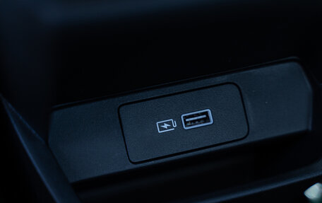 Geely Emgrand, 2024 год, 2 243 990 рублей, 24 фотография