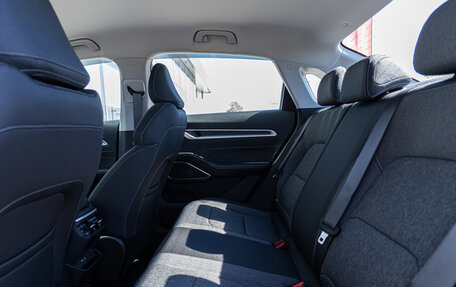 Geely Emgrand, 2024 год, 2 243 990 рублей, 28 фотография