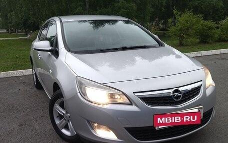 Opel Astra J, 2012 год, 599 000 рублей, 2 фотография