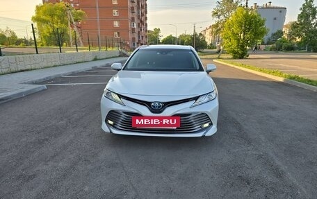 Toyota Camry, 2018 год, 2 550 000 рублей, 9 фотография