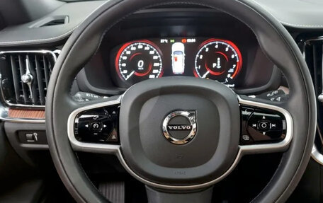Volvo V60 Cross Country II, 2021 год, 2 941 999 рублей, 12 фотография