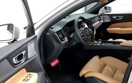 Volvo V60 Cross Country II, 2021 год, 2 941 999 рублей, 14 фотография