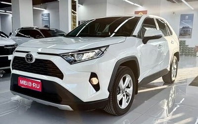 Toyota RAV4, 2021 год, 2 450 000 рублей, 1 фотография