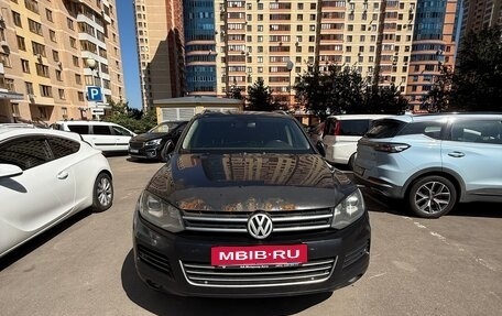 Volkswagen Touareg III, 2012 год, 1 110 000 рублей, 2 фотография