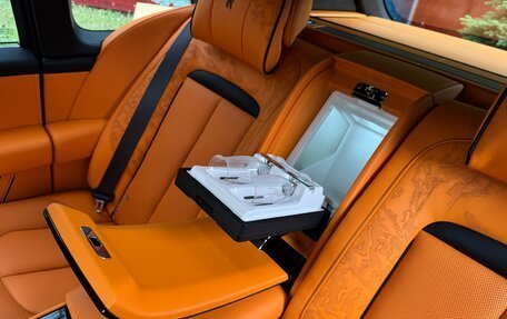 Rolls-Royce Cullinan, 2025 год, 69 250 000 рублей, 14 фотография