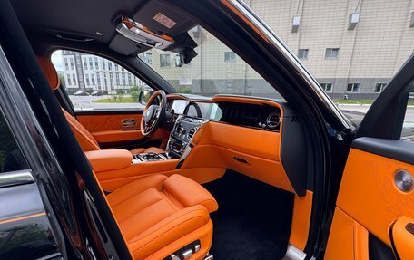 Rolls-Royce Cullinan, 2025 год, 69 250 000 рублей, 23 фотография