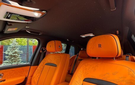 Rolls-Royce Cullinan, 2025 год, 69 250 000 рублей, 25 фотография