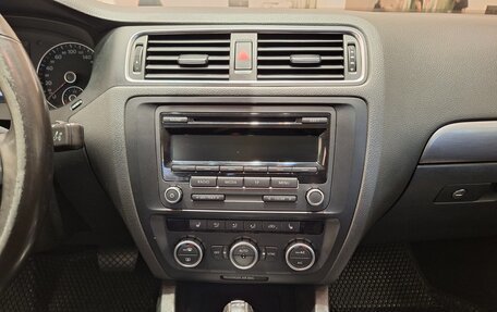 Volkswagen Jetta VI, 2013 год, 799 000 рублей, 18 фотография