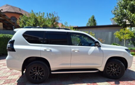 Toyota Land Cruiser Prado 150 рестайлинг 2, 2023 год, 8 200 000 рублей, 5 фотография