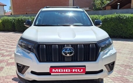 Toyota Land Cruiser Prado 150 рестайлинг 2, 2023 год, 8 200 000 рублей, 3 фотография