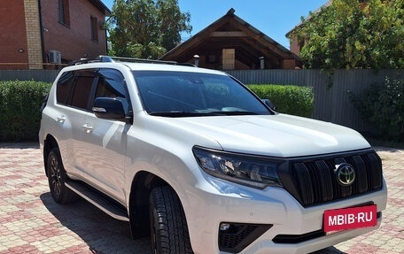 Toyota Land Cruiser Prado 150 рестайлинг 2, 2023 год, 8 200 000 рублей, 2 фотография