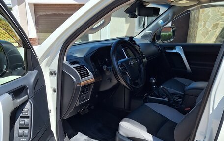 Toyota Land Cruiser Prado 150 рестайлинг 2, 2023 год, 8 200 000 рублей, 7 фотография