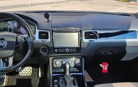 Volkswagen Touareg III, 2016 год, 3 690 000 рублей, 4 фотография