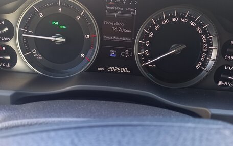 Toyota Land Cruiser 200, 2016 год, 5 100 000 рублей, 7 фотография