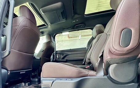 Toyota Sienna, 2022 год, 4 770 100 рублей, 22 фотография