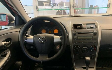 Toyota Corolla, 2011 год, 1 000 000 рублей, 8 фотография