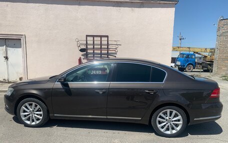Volkswagen Passat B7, 2013 год, 1 095 000 рублей, 3 фотография