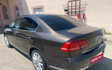 Volkswagen Passat B7, 2013 год, 1 095 000 рублей, 4 фотография