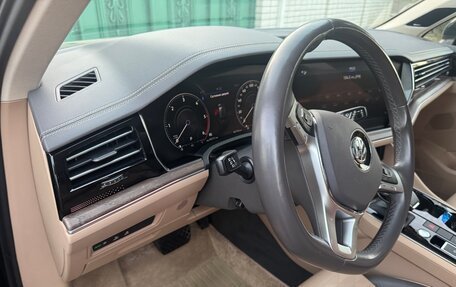 Volkswagen Touareg III, 2019 год, 5 100 000 рублей, 4 фотография