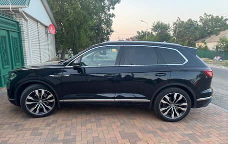 Volkswagen Touareg III, 2019 год, 5 100 000 рублей, 10 фотография