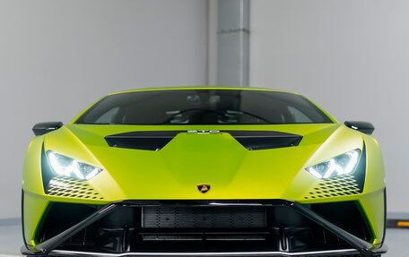 Lamborghini Huracán, 2024 год, 33 490 000 рублей, 2 фотография