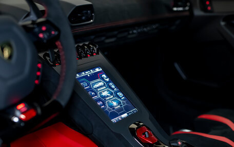Lamborghini Huracán, 2024 год, 33 490 000 рублей, 28 фотография