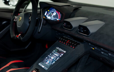 Lamborghini Huracán, 2024 год, 33 490 000 рублей, 32 фотография