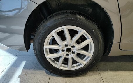 Toyota Sienna II рестайлинг, 2010 год, 2 049 000 рублей, 13 фотография