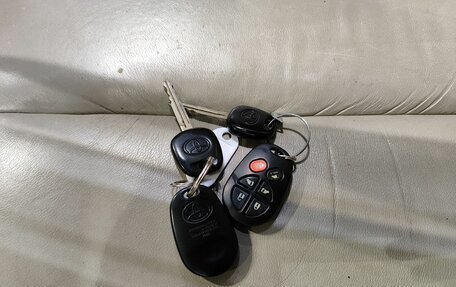 Toyota Sienna II рестайлинг, 2010 год, 2 049 000 рублей, 20 фотография