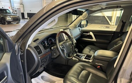 Toyota Land Cruiser 200, 2015 год, 6 200 000 рублей, 8 фотография
