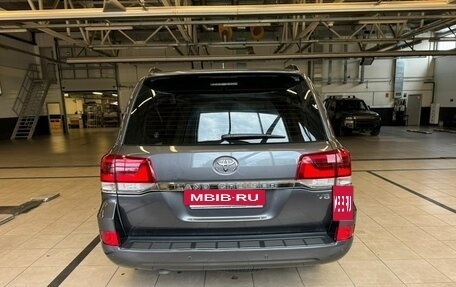Toyota Land Cruiser 200, 2015 год, 6 200 000 рублей, 6 фотография