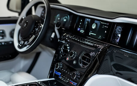 Rolls-Royce Cullinan, 2025 год, 69 890 000 рублей, 28 фотография