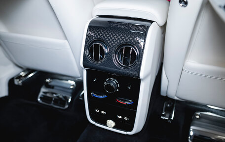 Rolls-Royce Cullinan, 2025 год, 69 890 000 рублей, 37 фотография