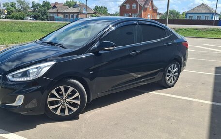 Hyundai Solaris II рестайлинг, 2013 год, 910 000 рублей, 10 фотография