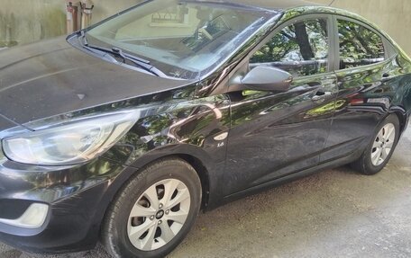 Hyundai Solaris II рестайлинг, 2011 год, 685 000 рублей, 4 фотография